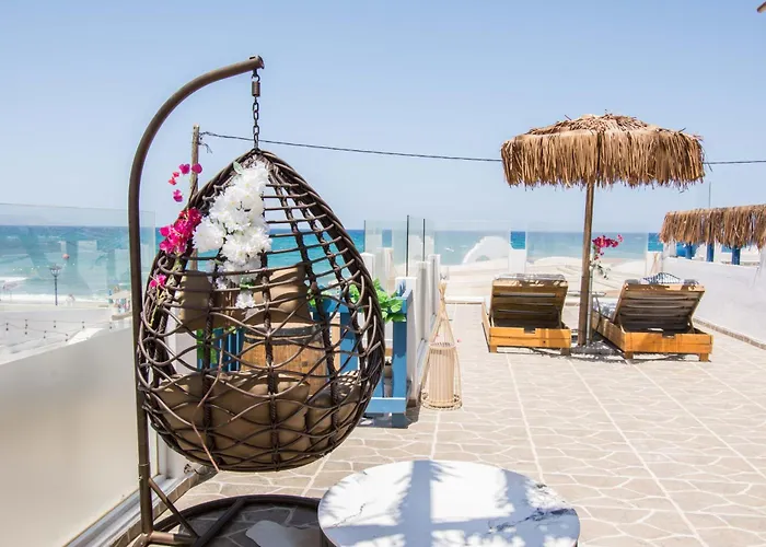 Gloo Glamping \