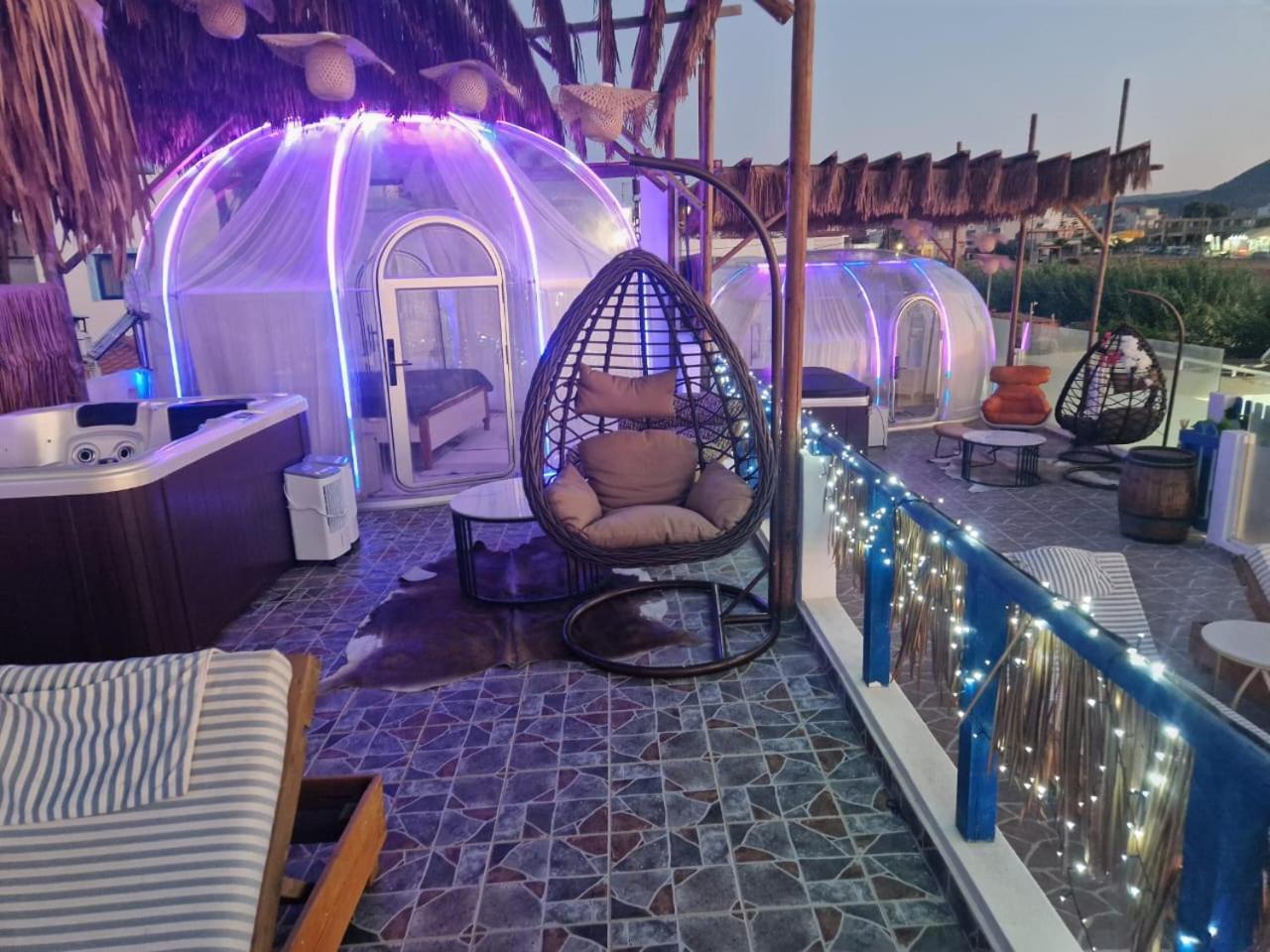 Gloo Glamping 