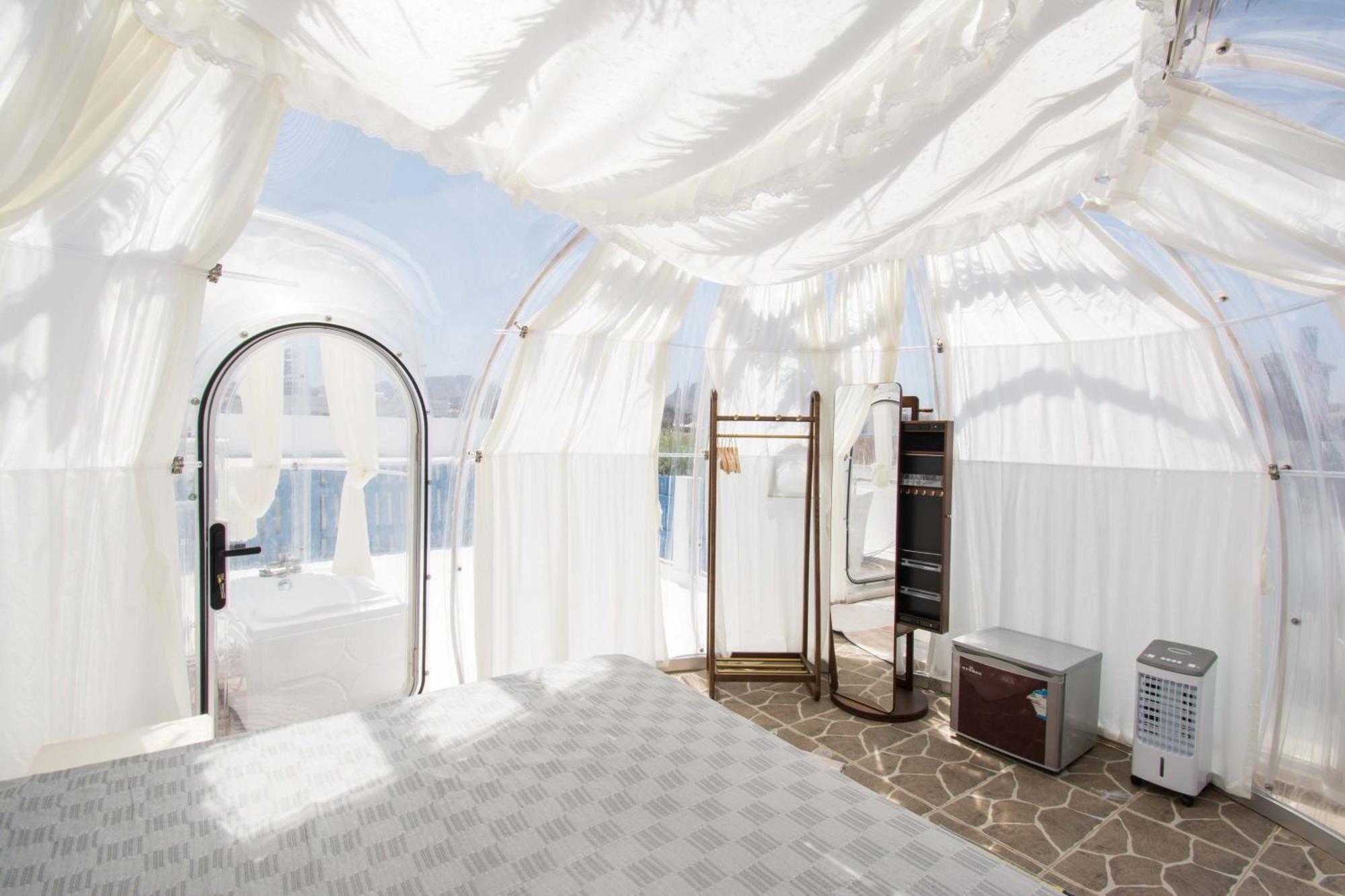 Gloo Glamping 