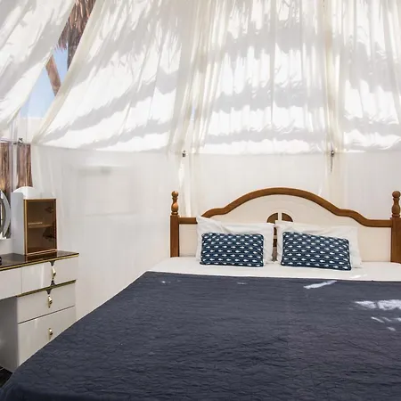 Gloo Glamping 