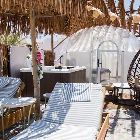 Gloo Glamping 